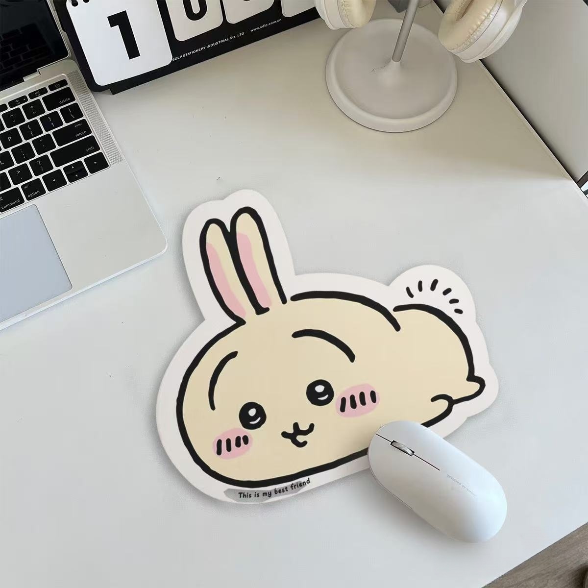 Chiikawa Cartoon Jiyi Usagi Ha - Rubber Mat Desk review and price