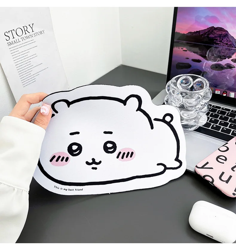 Chiikawa Cartoon Jiyi Usagi Ha - Rubber Mat Desk review and price